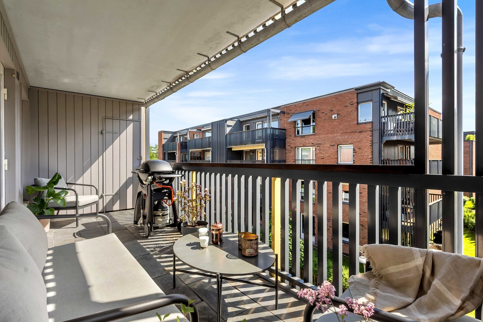 Velkommen til Elmholt Allé 3A - Presentert av Kristian Gjerdingen v/ Krogsveen Bekkestua Galleribilde