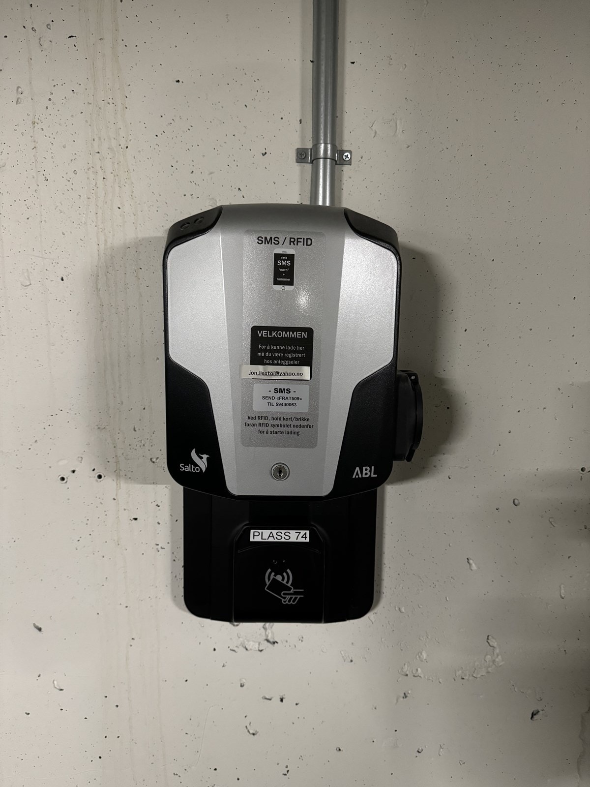 Det medfølger lader på plassen Galleribilde