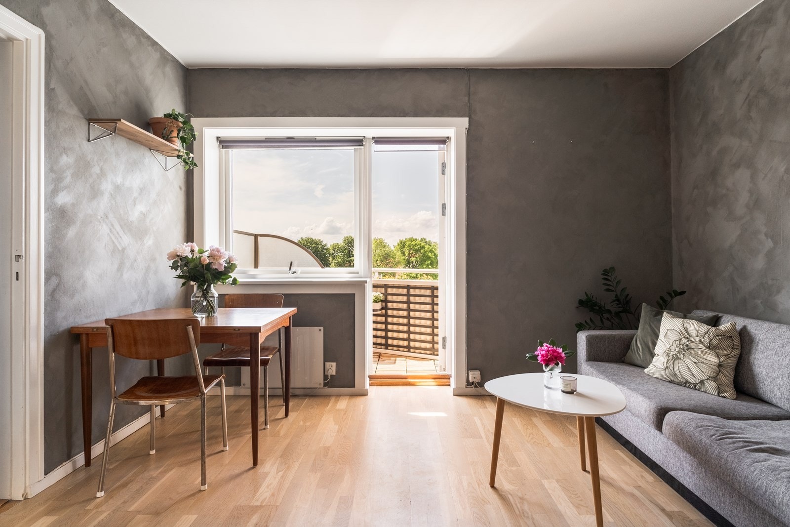 Vindusflatene slipper inn godt med naturlig lys. Galleribilde