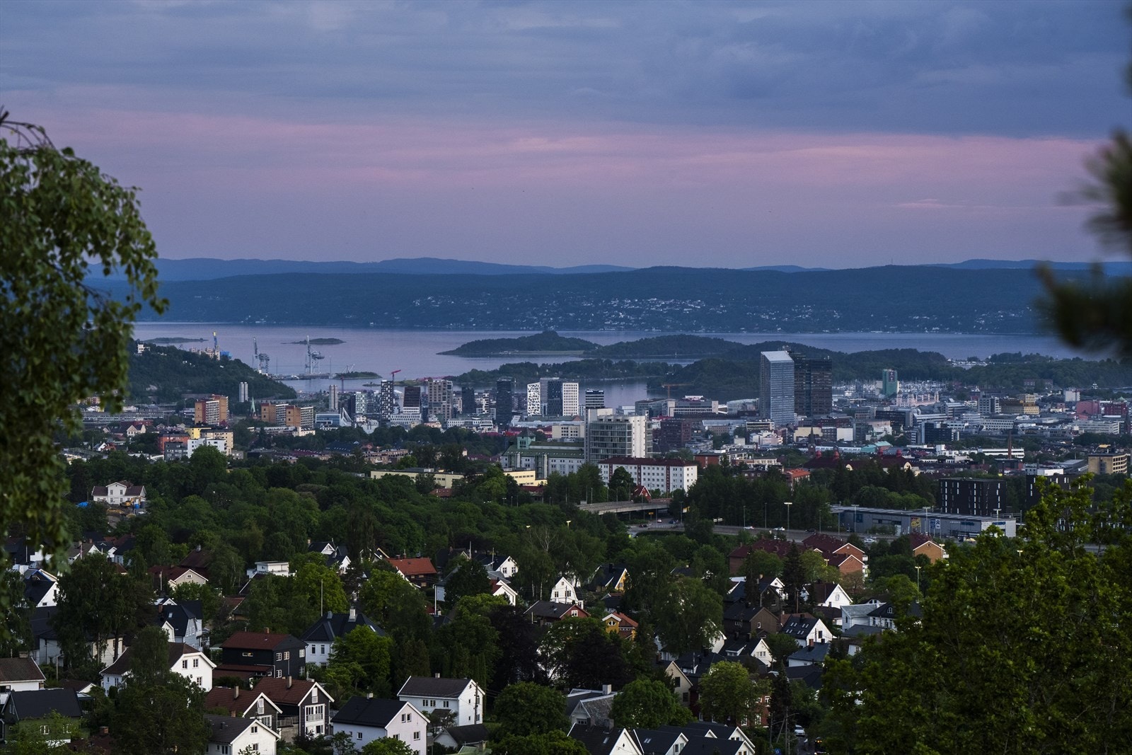 Fra balkongen kan utsikten og alle de forskjellige solnedgangene nytes Galleribilde