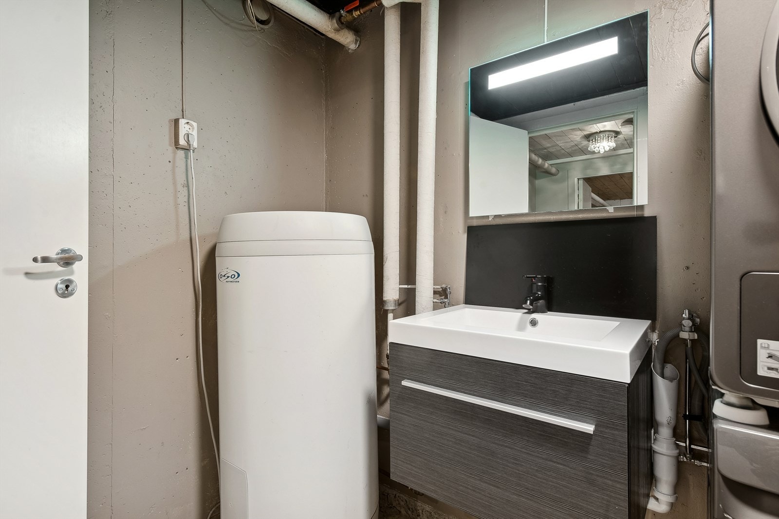 Rom 2 som blir benyttet som bad/vaskerom, ikke søkt godkjent. Galleribilde