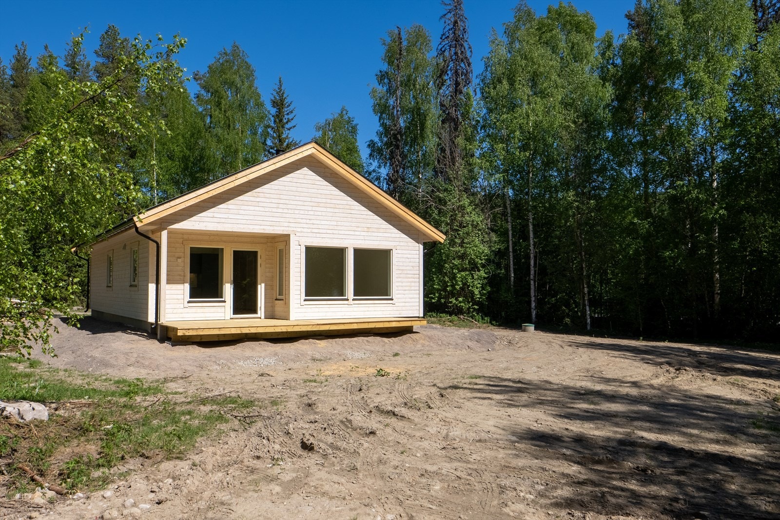 Eneboligen ligger på Opphus, ca. 34 km fra Koppang sentrum. Galleribilde