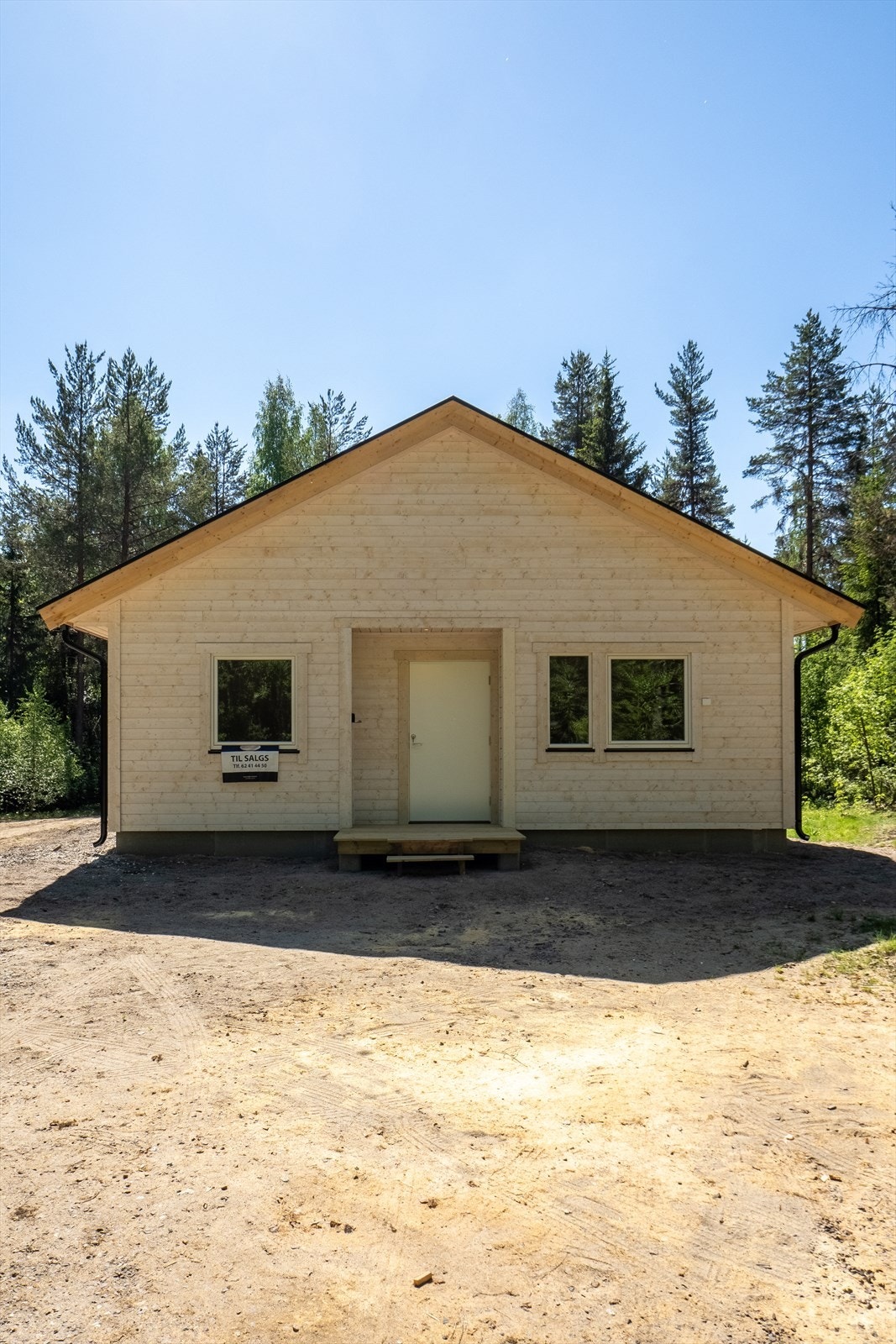 Inntrukket inngangsparti. Galleribilde