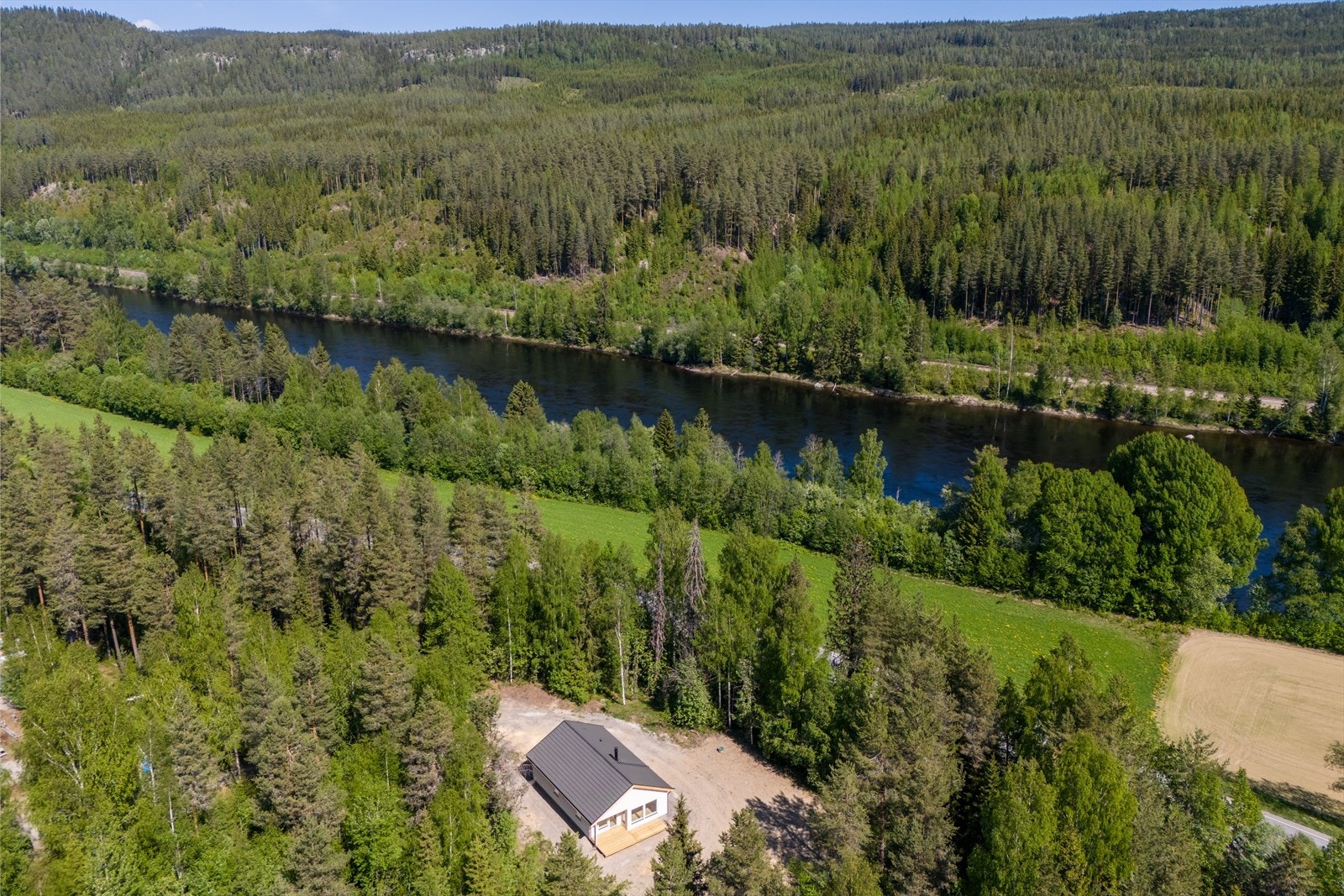 Skjermet og familievennlig beliggenhet. Galleribilde
