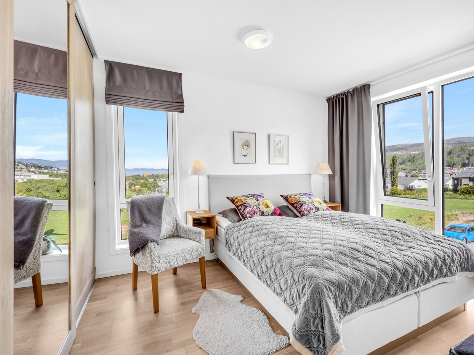 Leiligheten har 2 romslige soverom. Hovedsoverommet er på hele 12,6 kvm. Galleribilde