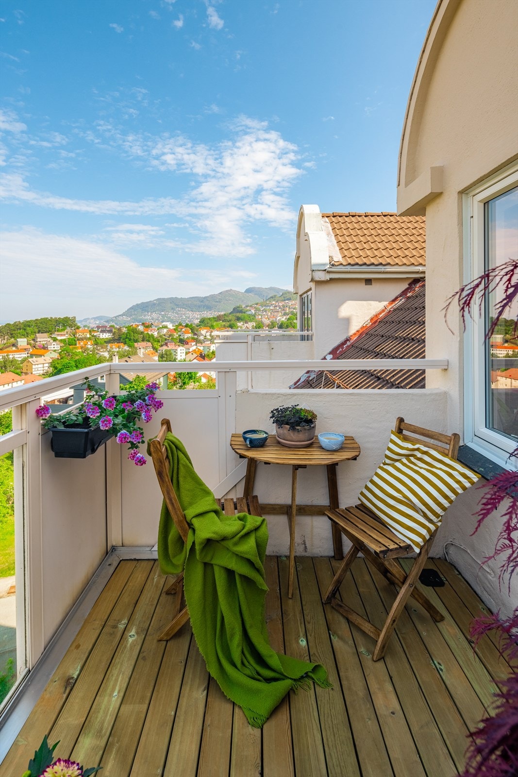 Terrassegulvet er nylig blitt skiftet. Galleribilde