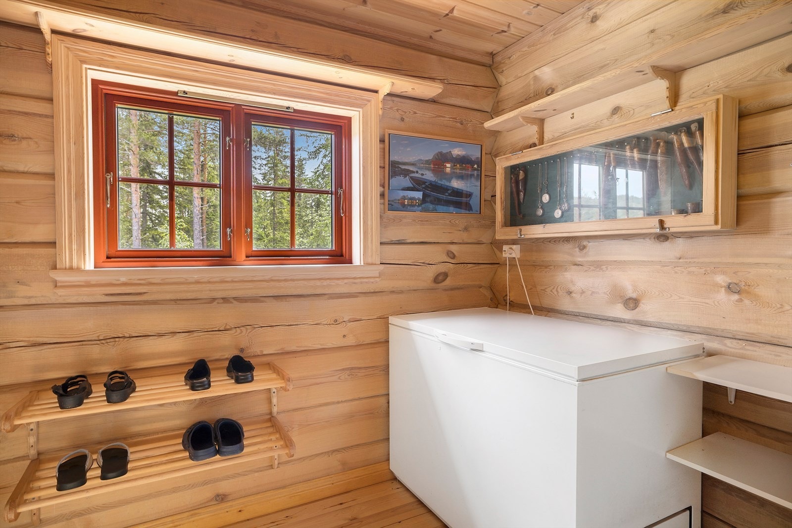 Innvendig bod i entré (fyrser medfølger ikke) Galleribilde