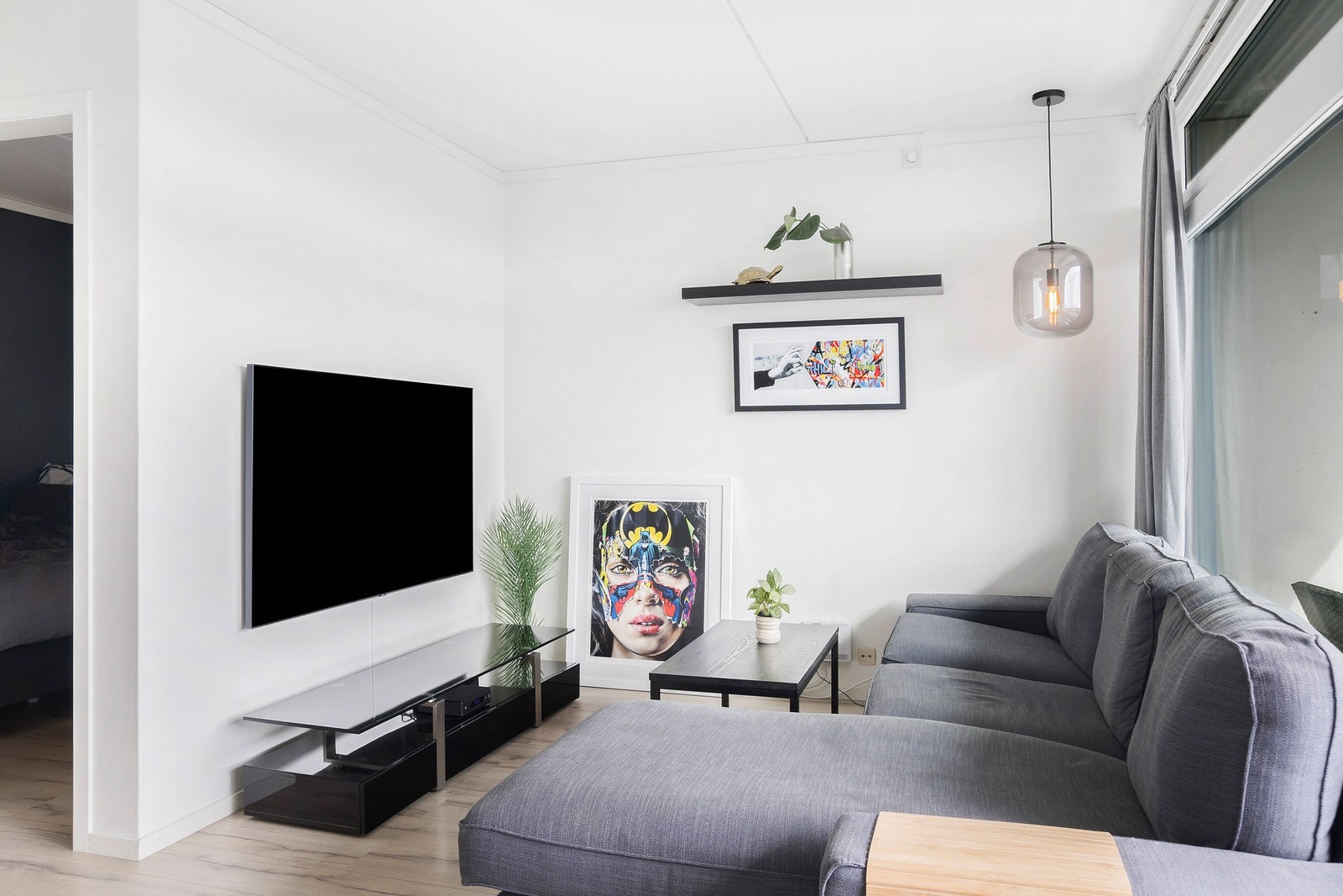 Varmtvann, fyring, tv og bredbånd er inkludert i felleskostnadene og bidrar til en mer oversiktlig privatøkonomi. Galleribilde