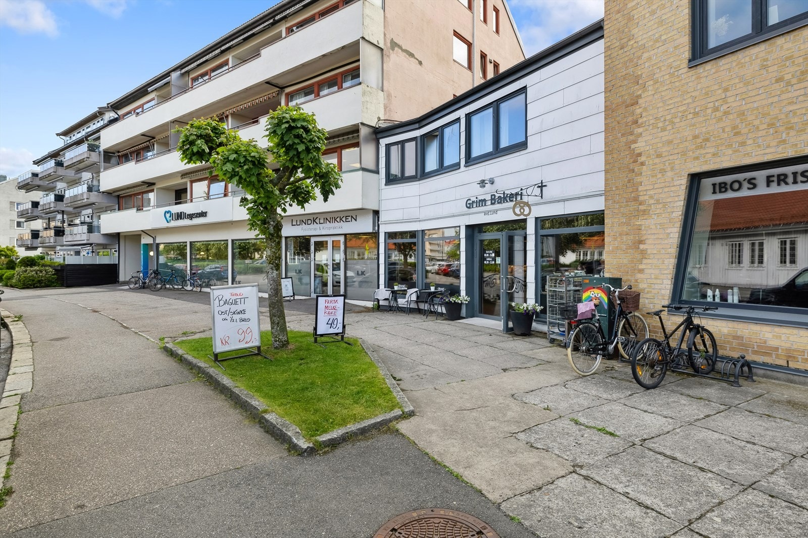 Like utenfor blokken - Rett inn til bakeri Galleribilde