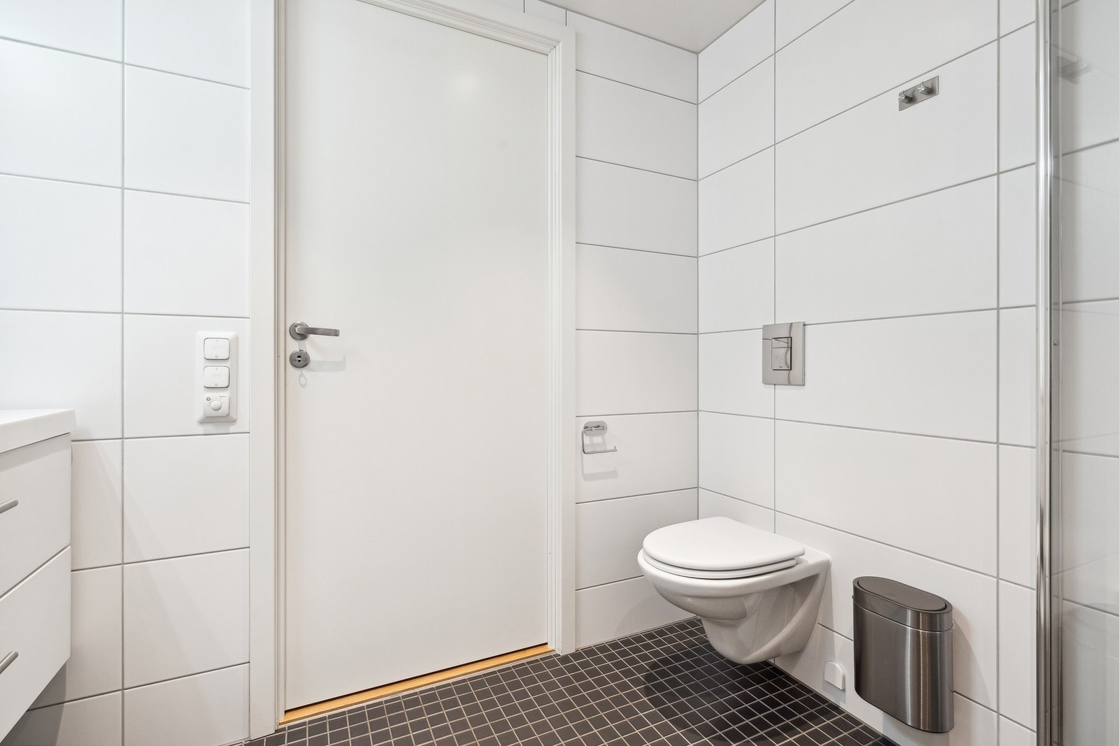 Badet er fra byggeår, 2017, og har blitt tildelt TG 1 på samtlige punkter av takstmann, noe som bekrefter en god standard. Galleribilde