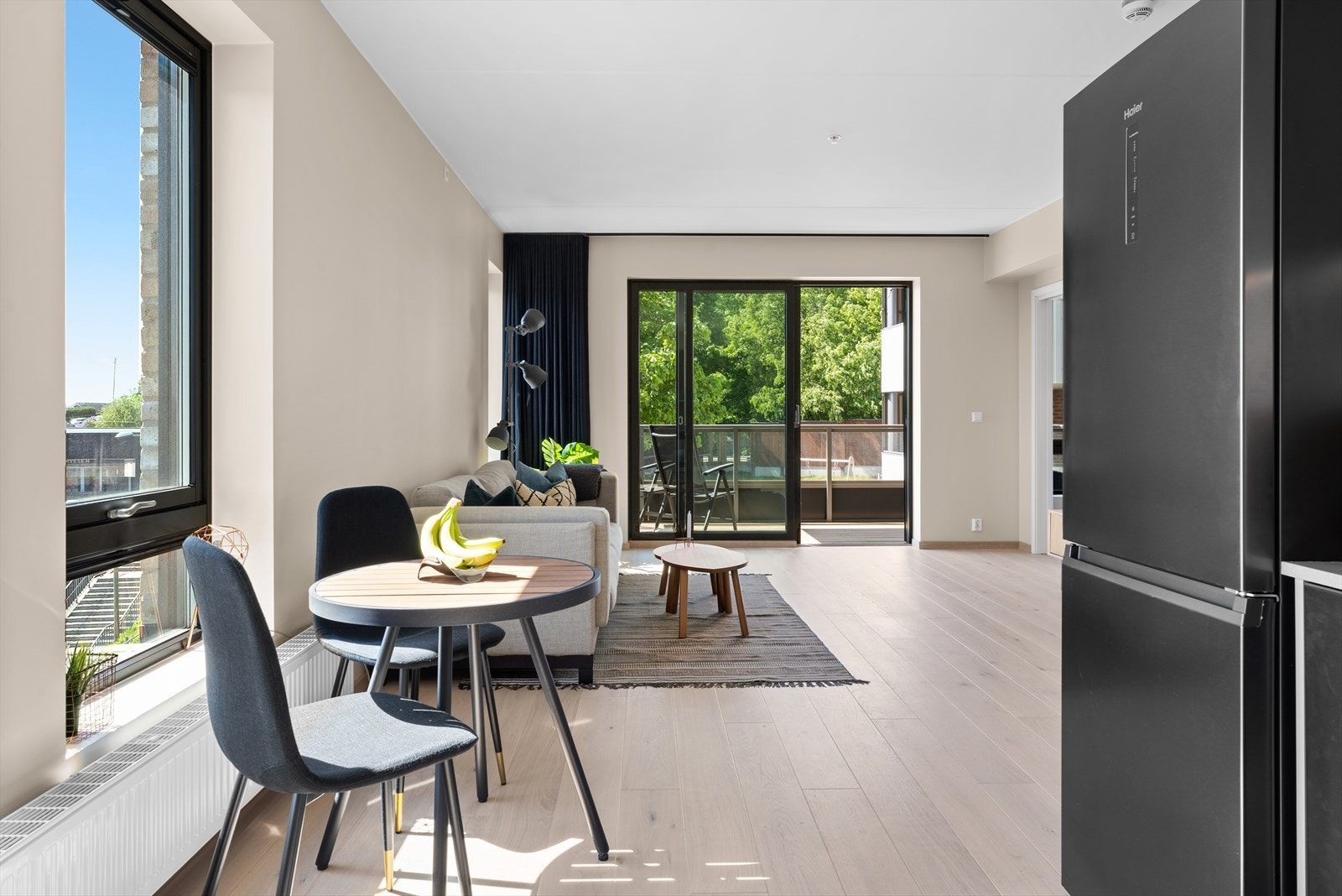 Lys og luftig oppholdssone Galleribilde