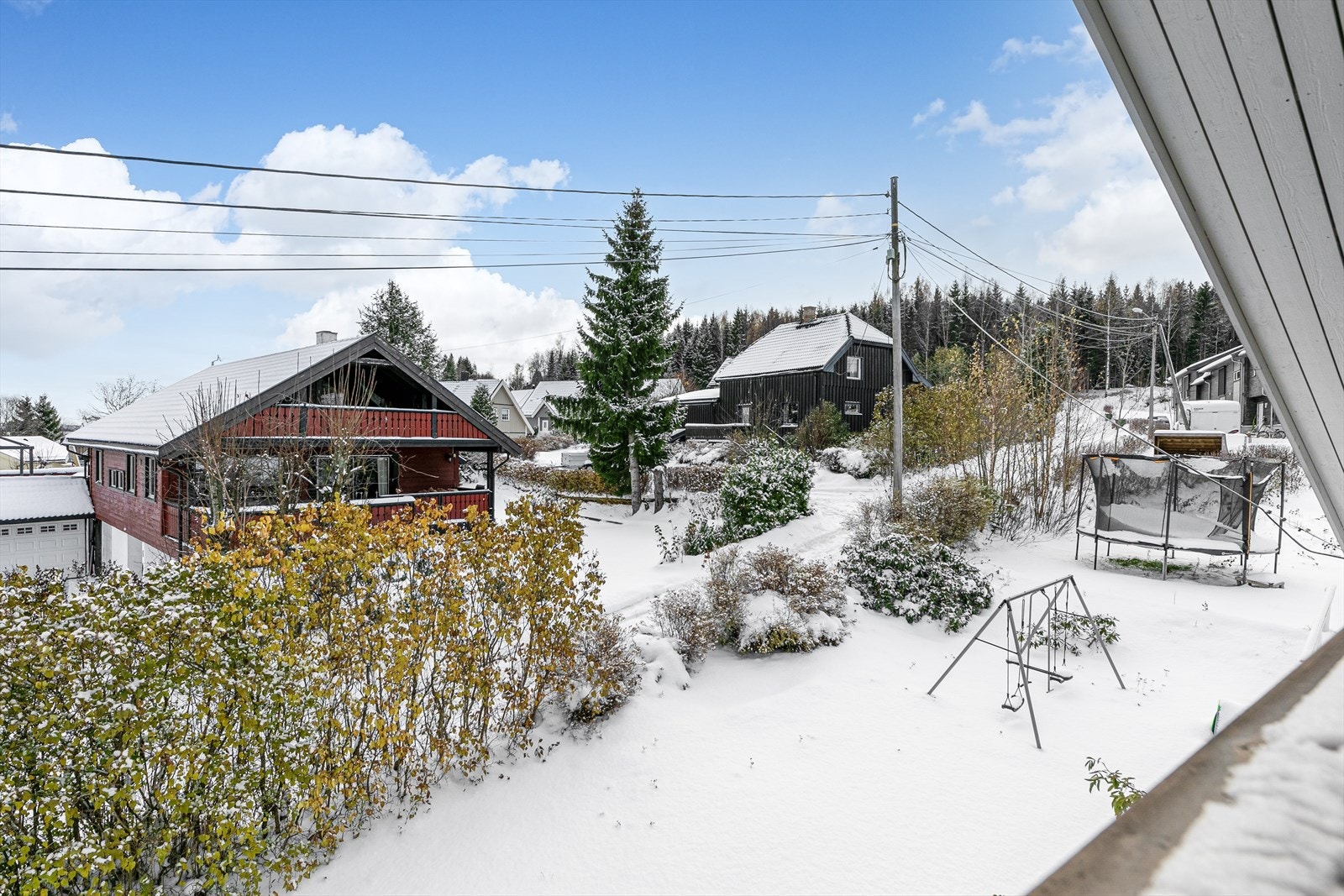 Tomten er på i overkant av 1.100 kvm, så her har du god boltreplass. Galleribilde