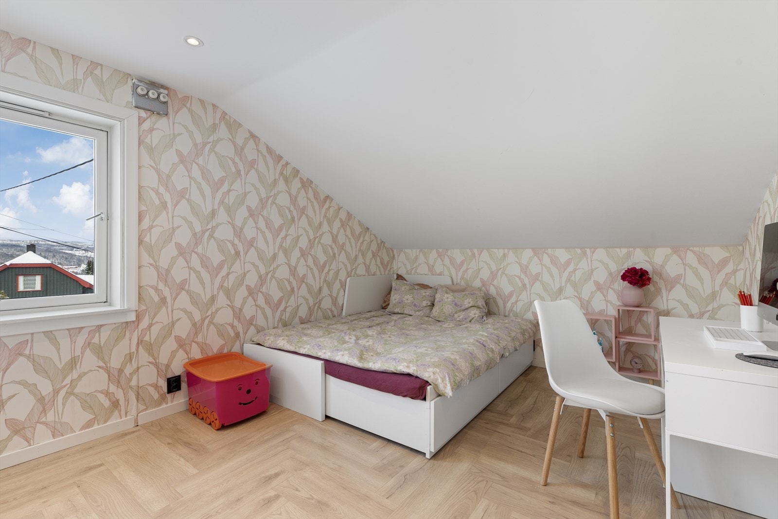 Soverommene har gode størrelser som gir plass til både seng, pult og evt garderobeløsning. Galleribilde