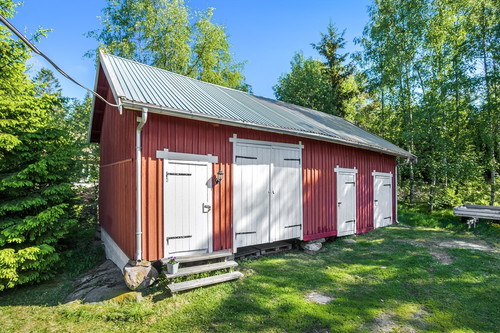 Uthus med god lagringsplass Galleribilde