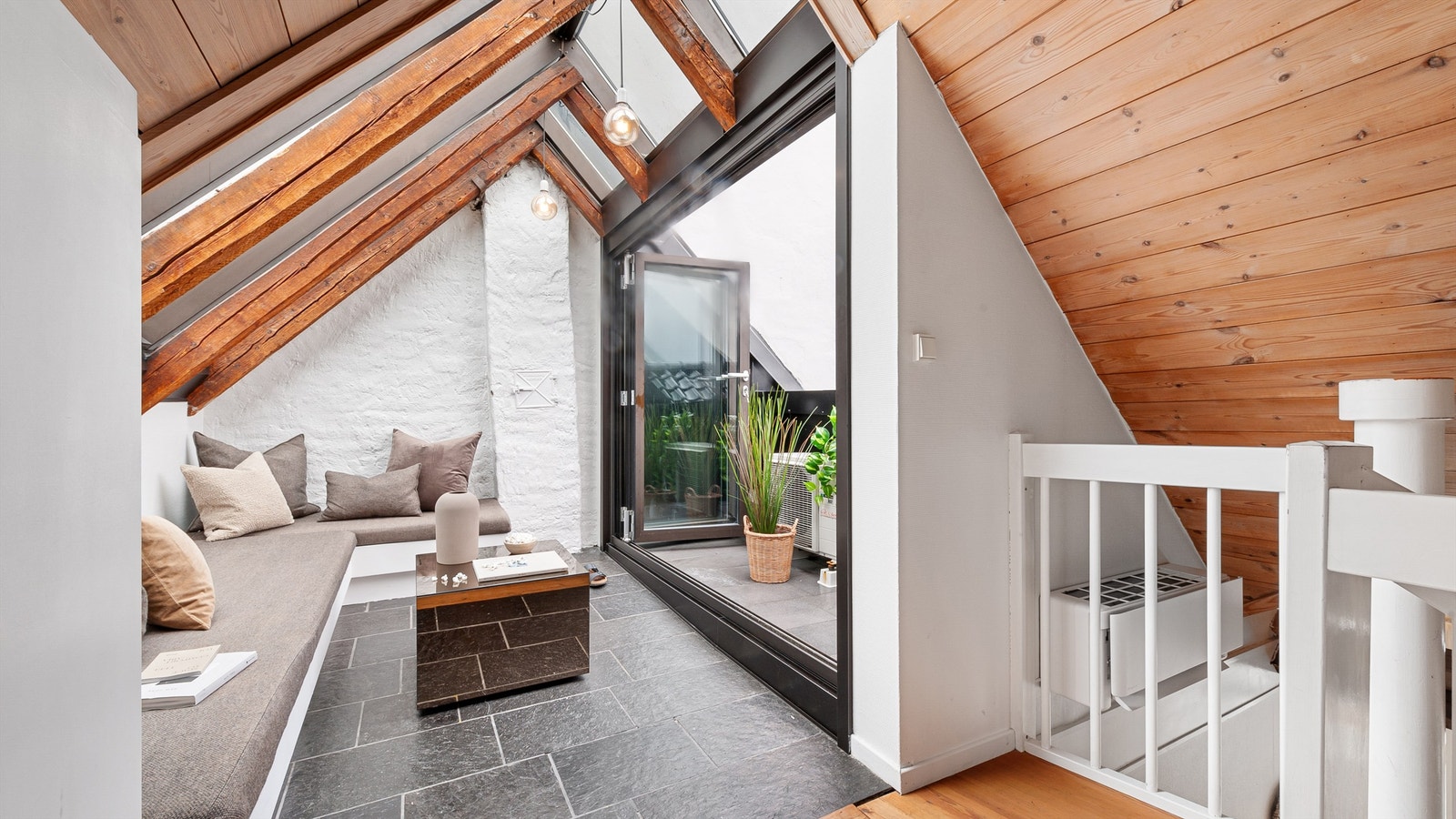 Loftstue med takterrasse Galleribilde
