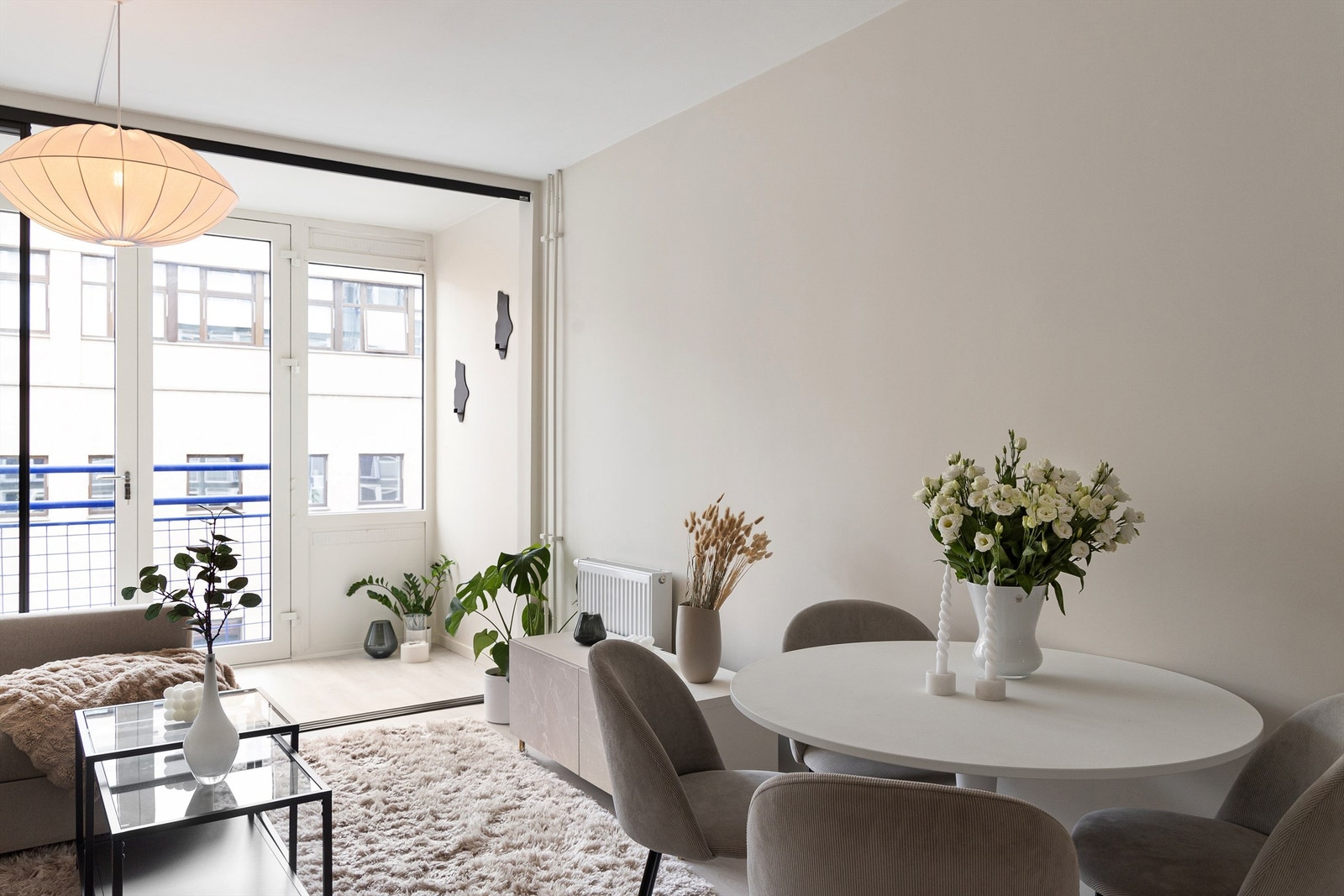 Leiligheten er helt nyoppusset så her kan du bare forberede deg på å nyte komplimenter for et vakkert hjem! Galleribilde