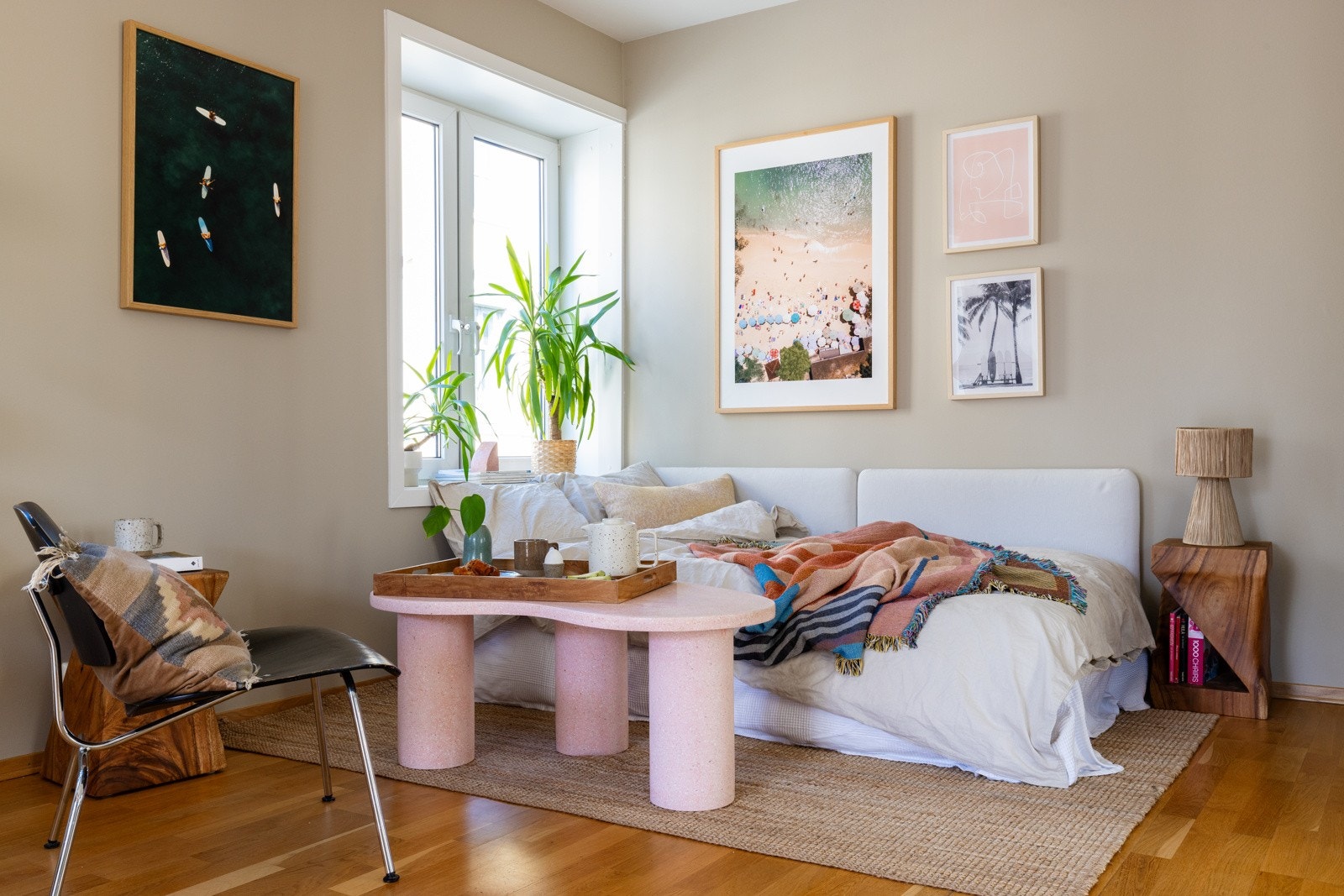 Leiligheten har en flott, tiltalende stue. Galleribilde