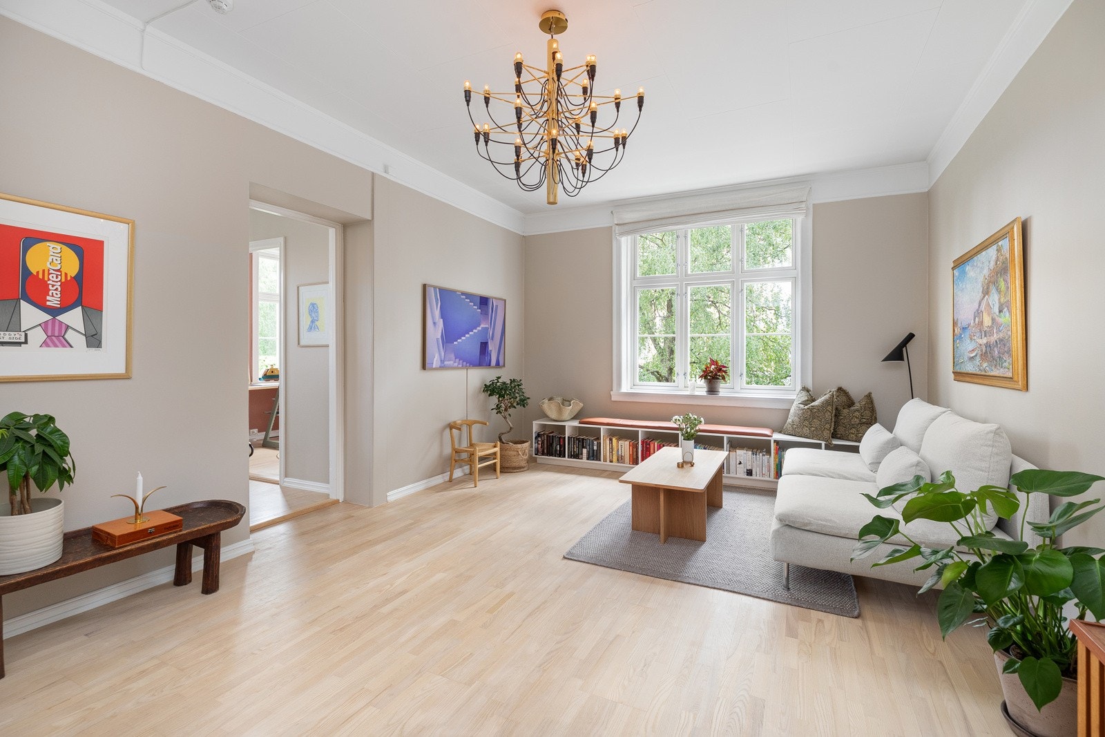 En lys og attraktiv leilighet på Lindern Galleribilde