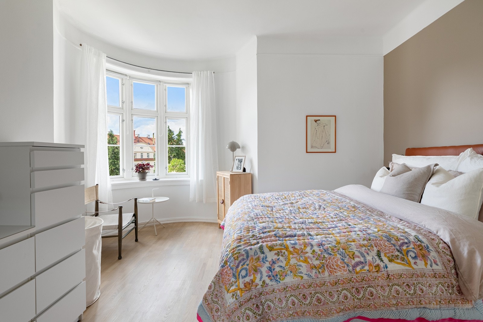 Rommet vender mot rolige omgivelser Galleribilde