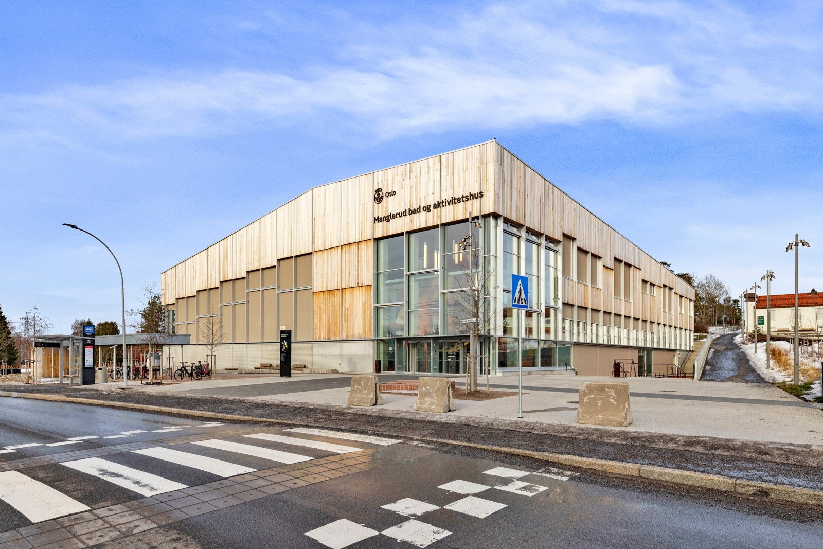 I september 2022 åpnet Manglerud bad- og aktivitetshus - et kulturelt og sosialt samlingspunkt for hele bydelen Galleribilde