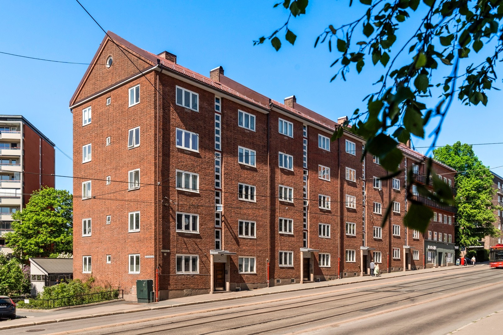 Fasade mot Trondheimsveien. Galleribilde