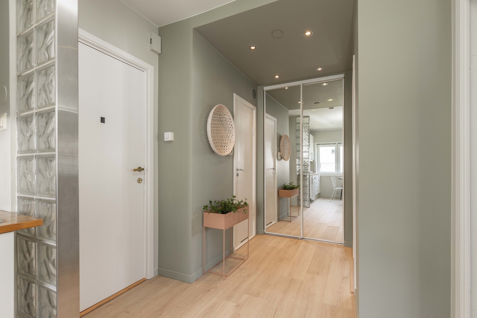 Førsteinntrykket er lyst, åpent og moderne Galleribilde