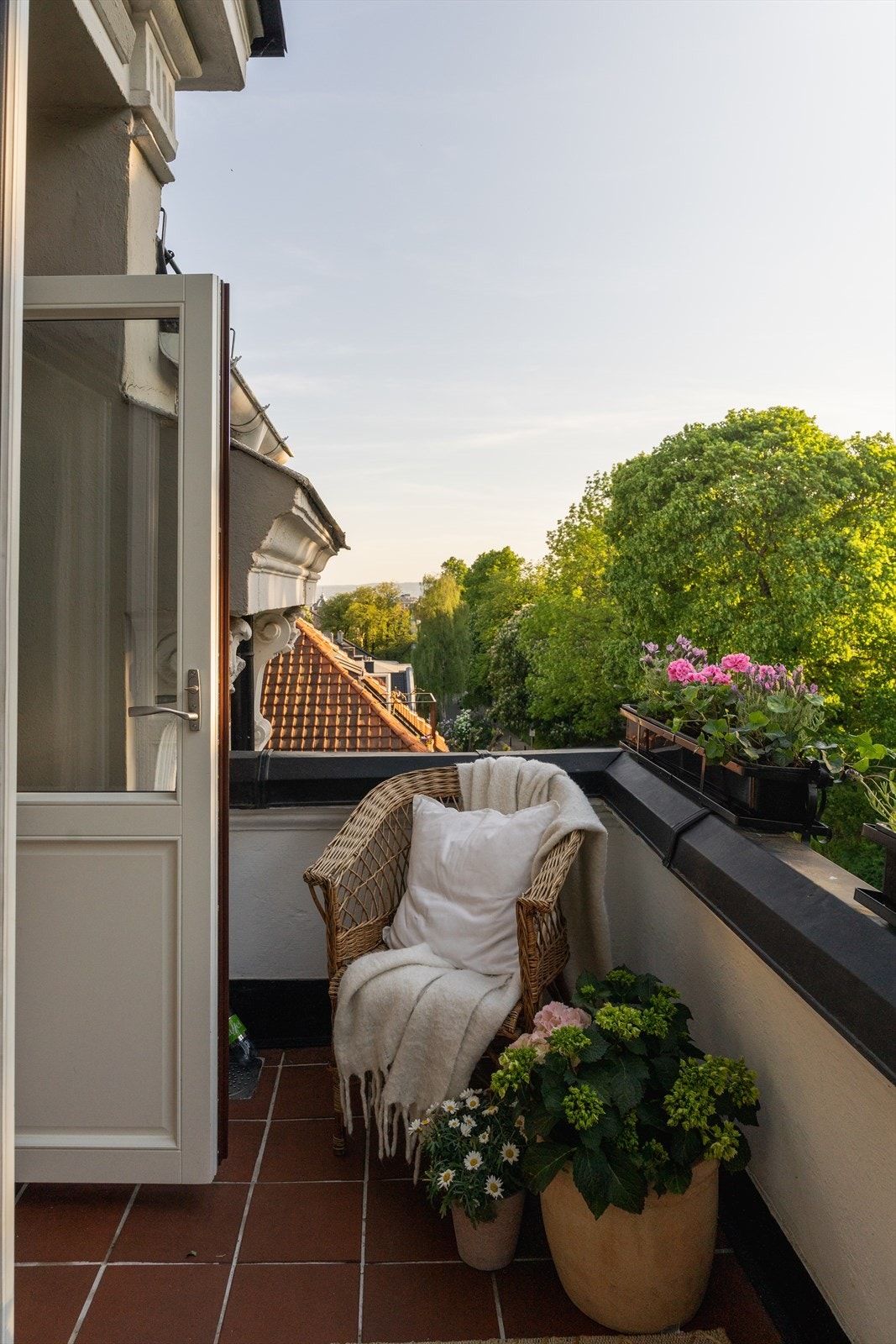 Utsikten mot syd fra balkong Galleribilde