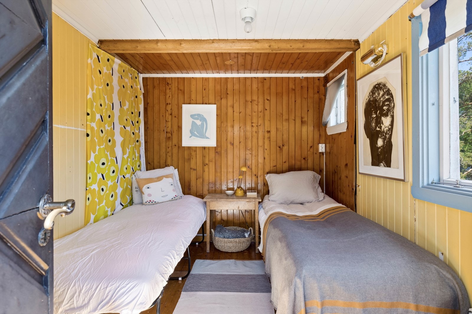 I annekset er det en bod som er innredet som et soverom Galleribilde