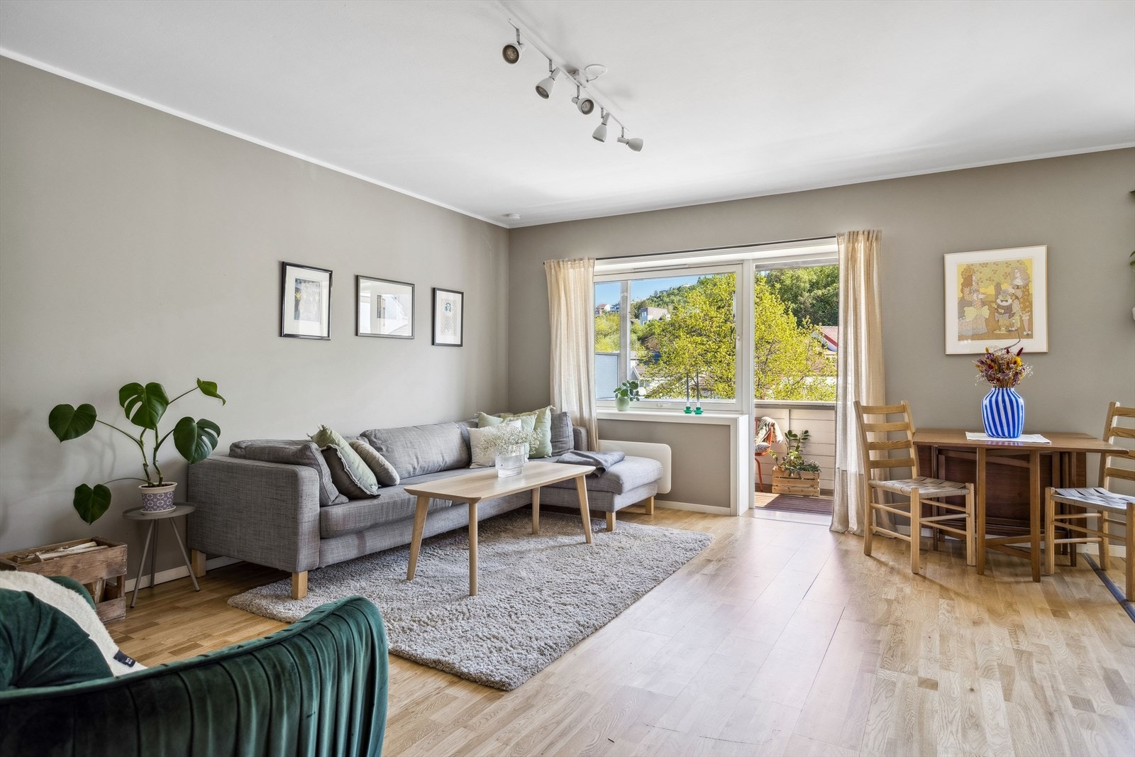 En flott og romslig toppleilighet i et attraktivt område. Galleribilde