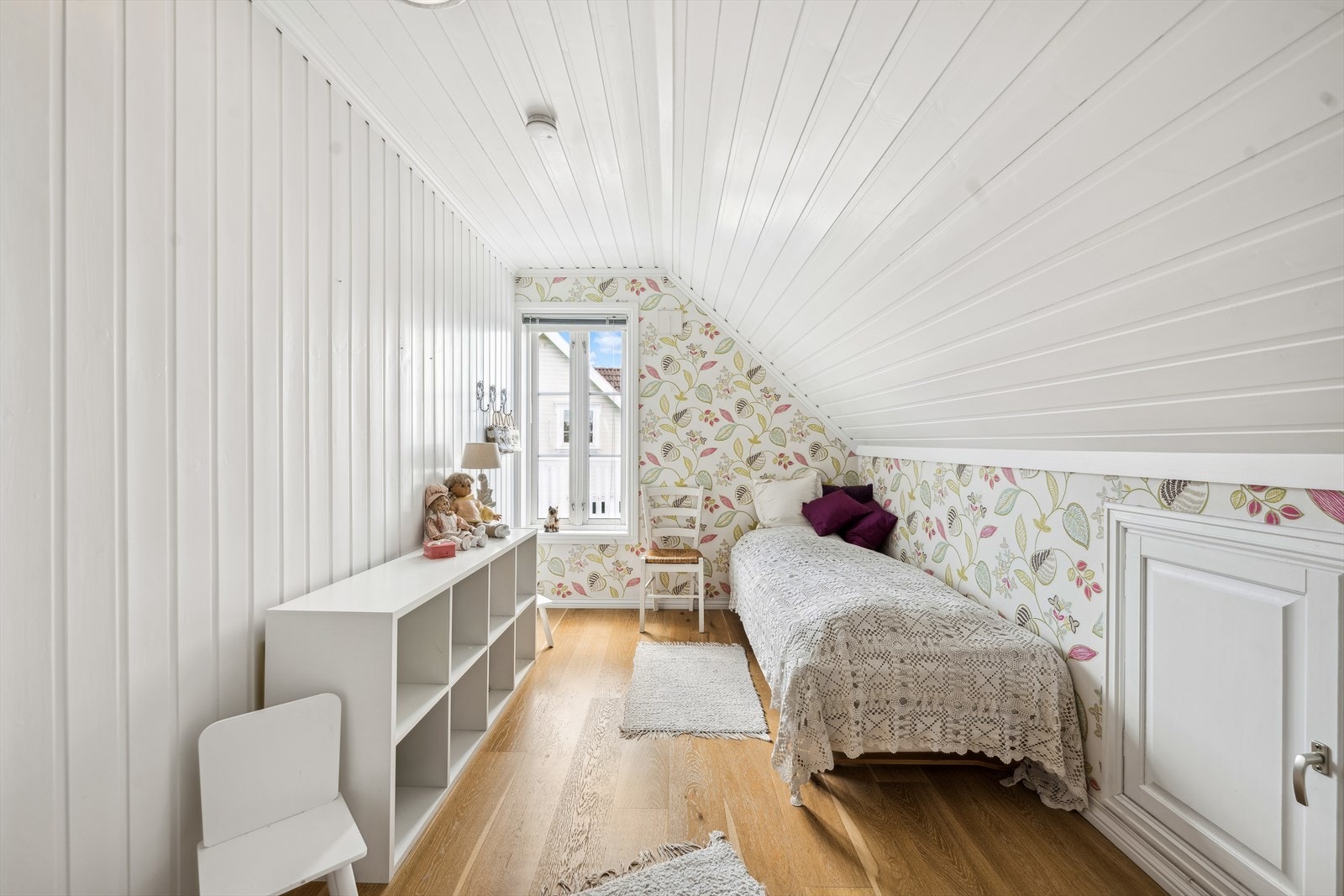 Soverom nr. 2 i andre etasje hoveddel. Galleribilde