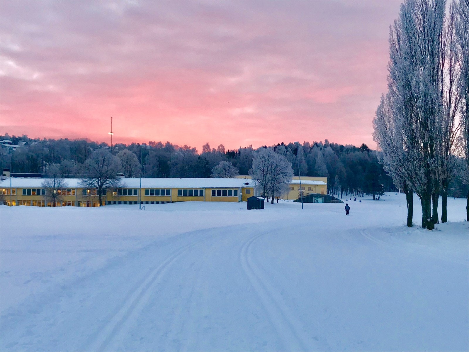 Her kan du spenne på deg skiene i din egen hage og gå på ski i preparerte løyper rundt hele Ekebergsletta. Galleribilde