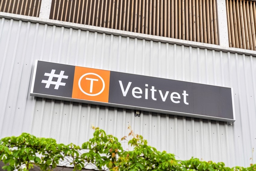 Veitvet T-bane er like ved og det er godt med bussforbindelser samt nattbuss 7 dager i uken. Galleribilde