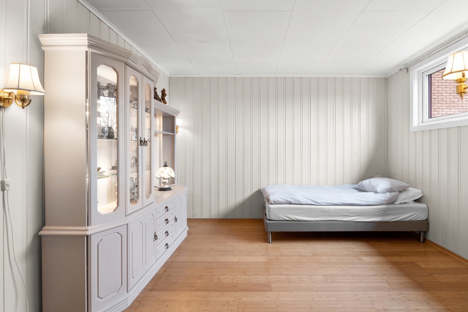 Rommet er romslig og har godt med plass til møblering. Galleribilde