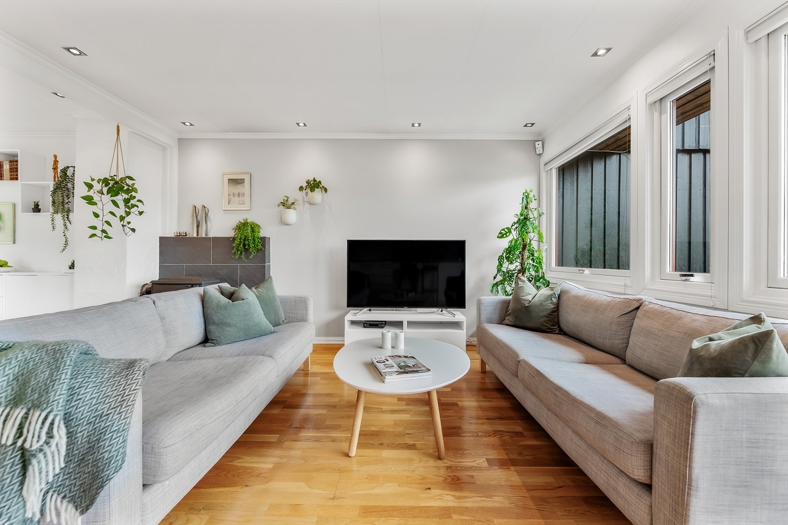 Fin og naturlig plass til lounge-avdeling i stuen Galleribilde