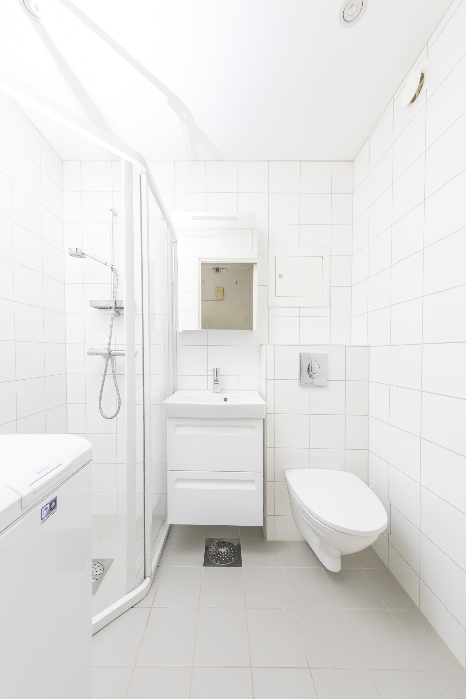 Bad med opplegg for vaskemaskin Galleribilde