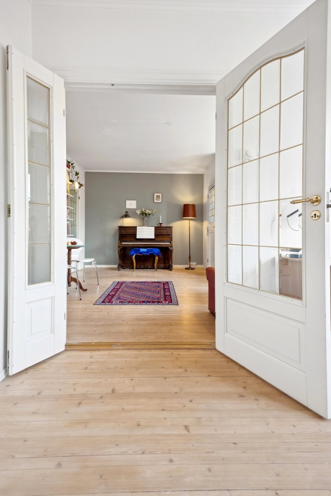 Fra soverom/kontor mot stue. Galleribilde