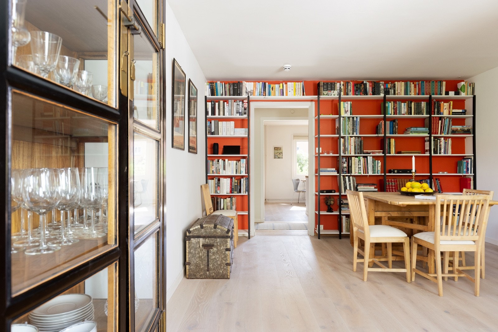 Stuen har gode møbleringsmuligheter. Galleribilde