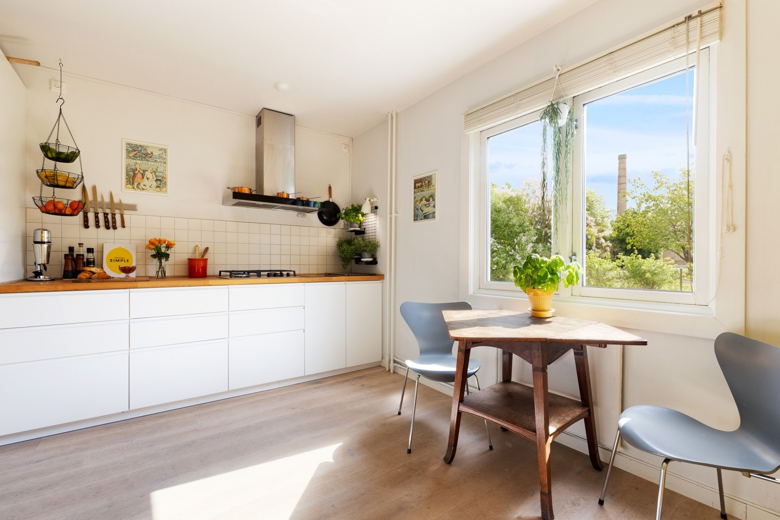 I rommet er det god plass til et spisebord. Galleribilde