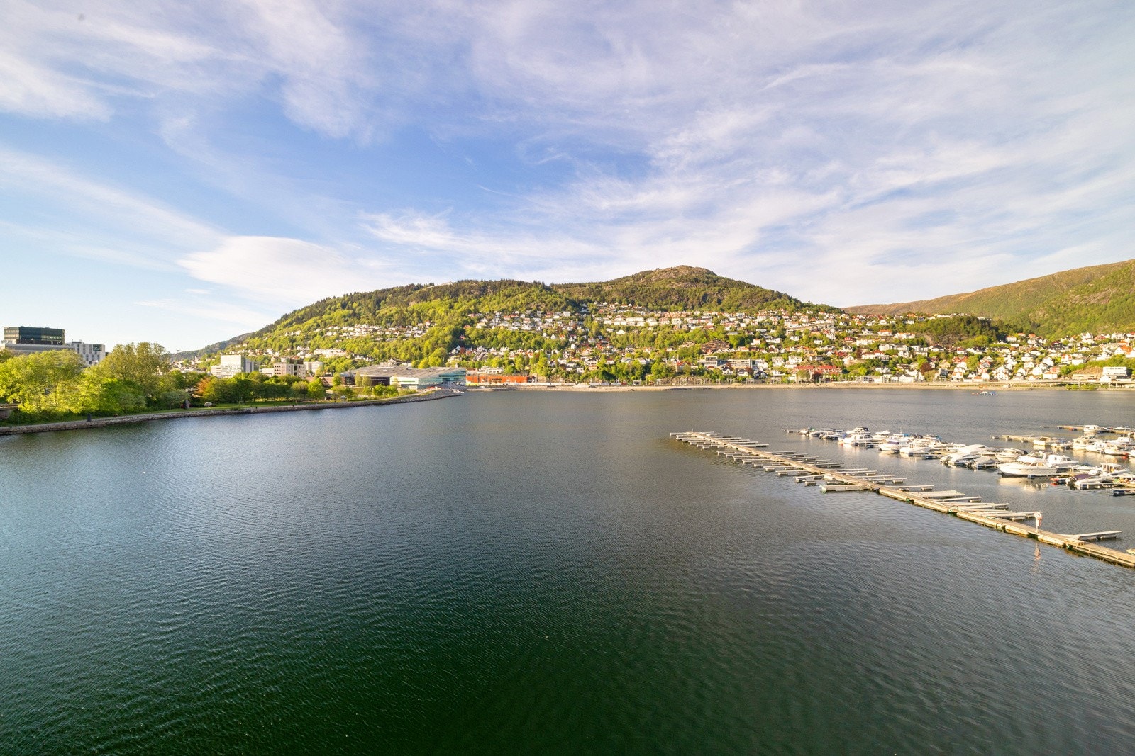 Med Bergen sentrum en kort spasertur unna, og umiddelbar nærhet til alt sentrum har å by på. Galleribilde