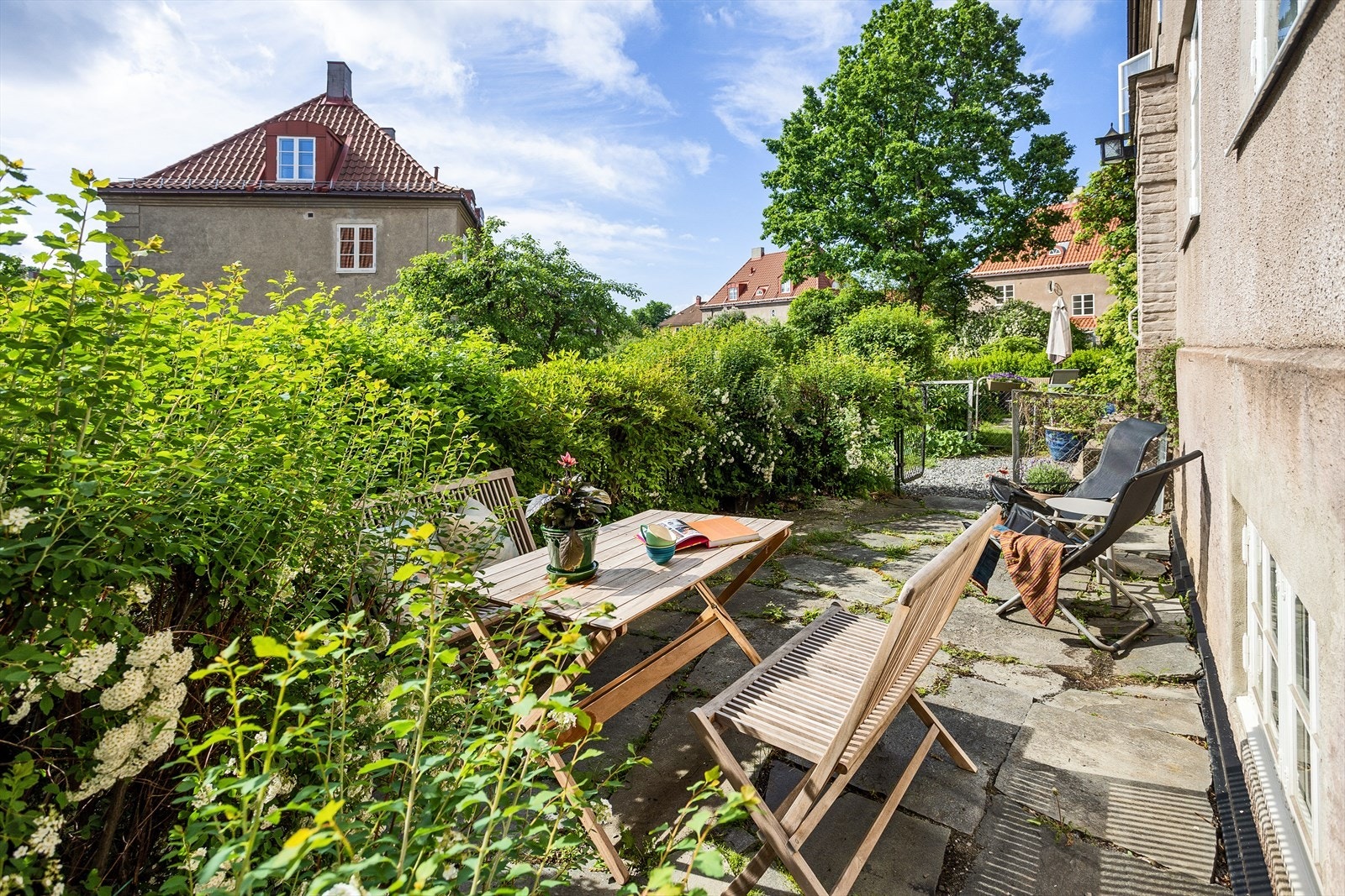 En nydelig endeleilighet i idylliske og barnevennlige omgivelser i Ullevål Hageby. Galleribilde