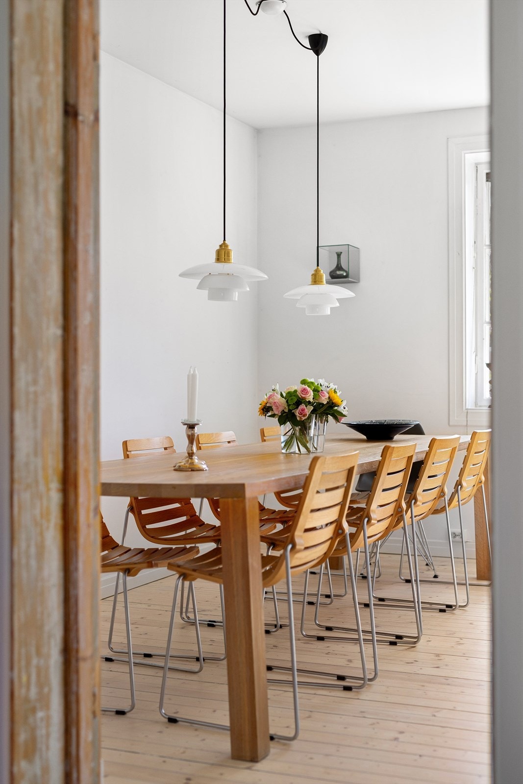 Detaljer | Fra kjøkkenet og til stuen. Galleribilde
