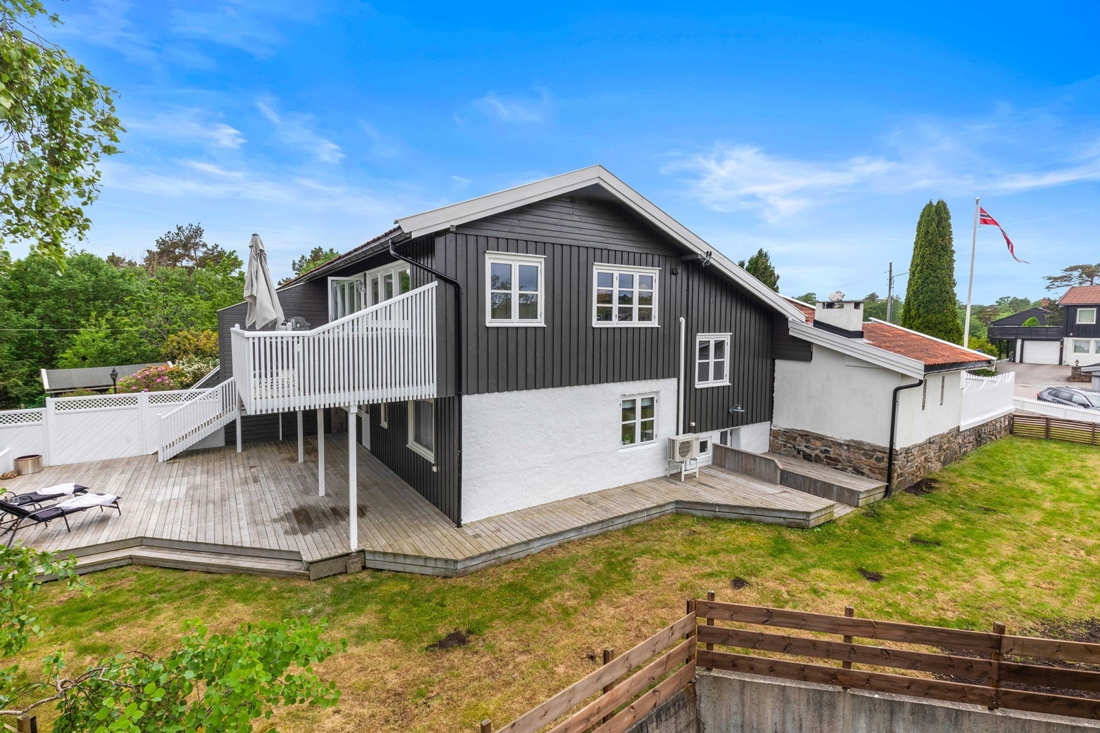 Sørmegleren ved Henrik Lossius ønsker deg velkommen til Drakeveien 9a! Galleribilde