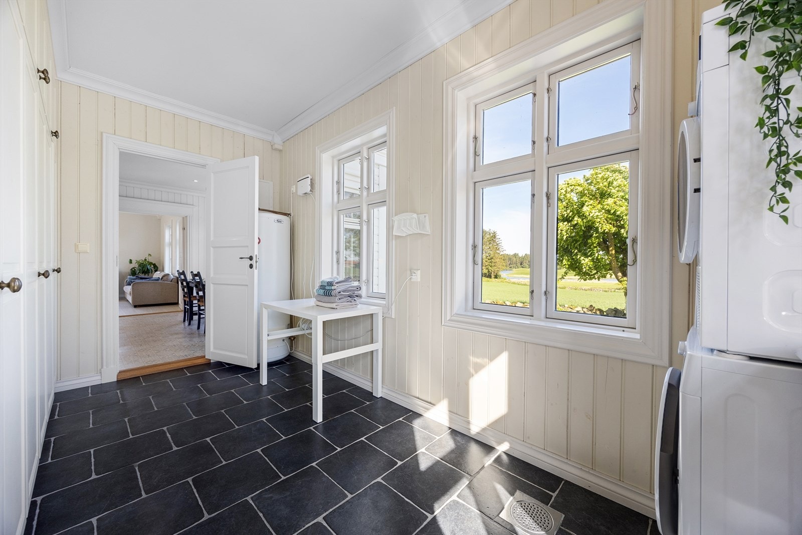 1. etg.: Vaskerom Galleribilde