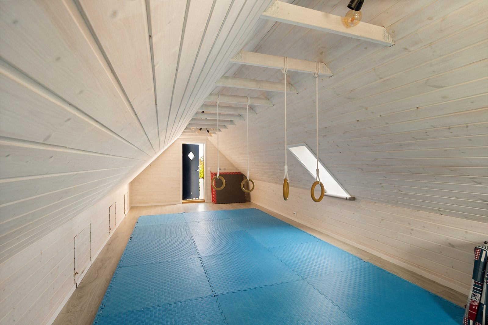 Garasje - Loftsrom Galleribilde