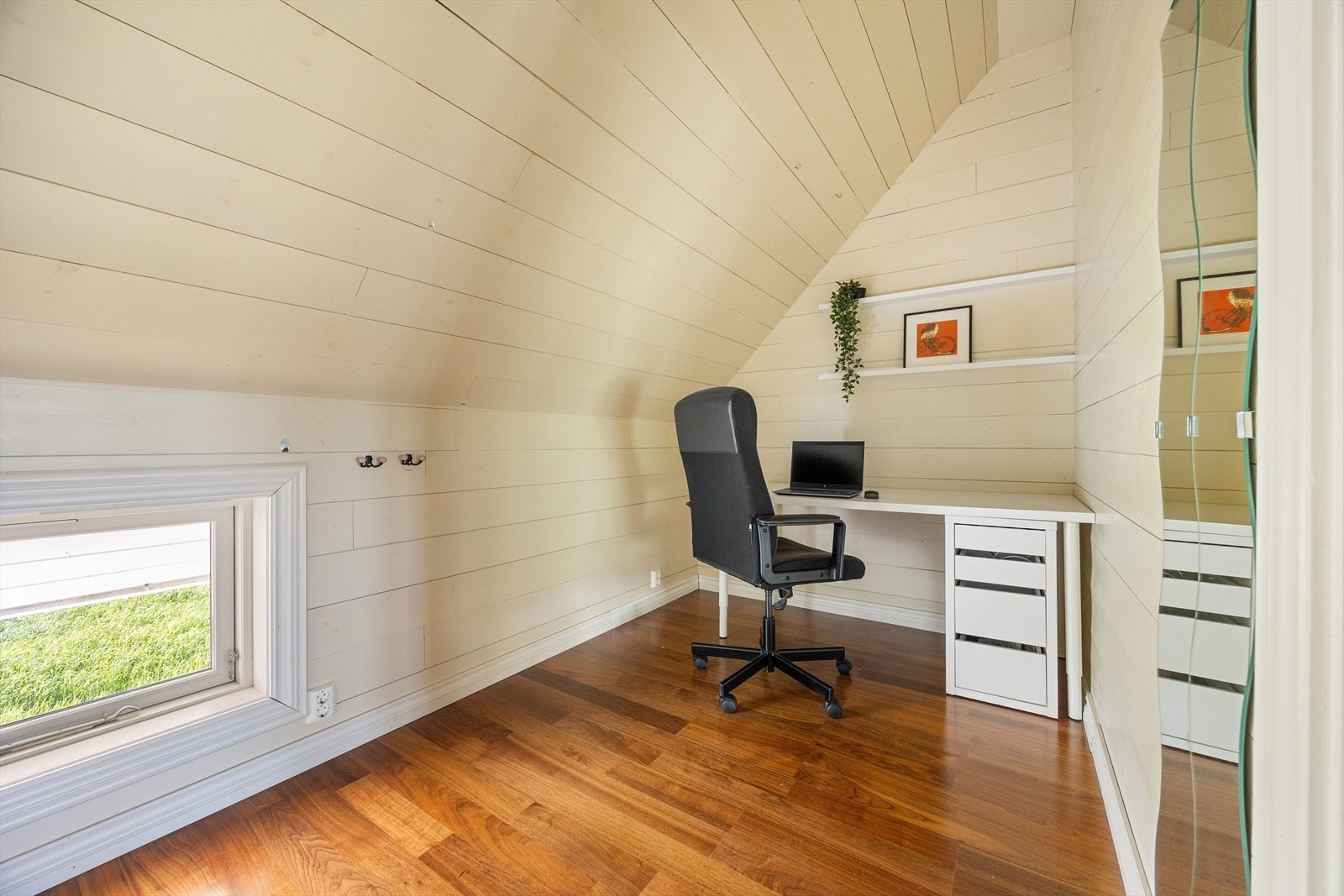 2. etg.: Kontor Galleribilde