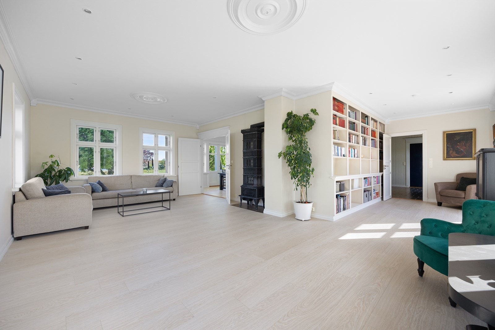 1. etg.: Stue Galleribilde