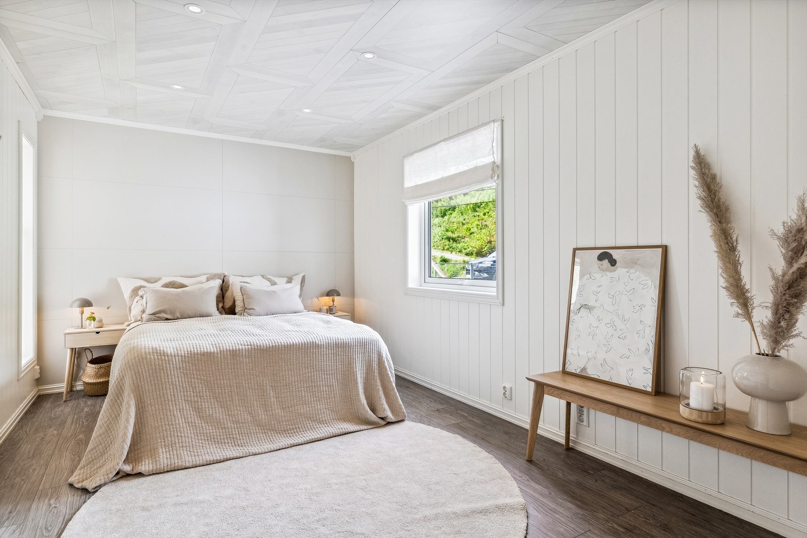 Det er to pene soverom i boligens hoveddel - ett på ca. 13 kvm og ett på ca. 12 kvm. Galleribilde