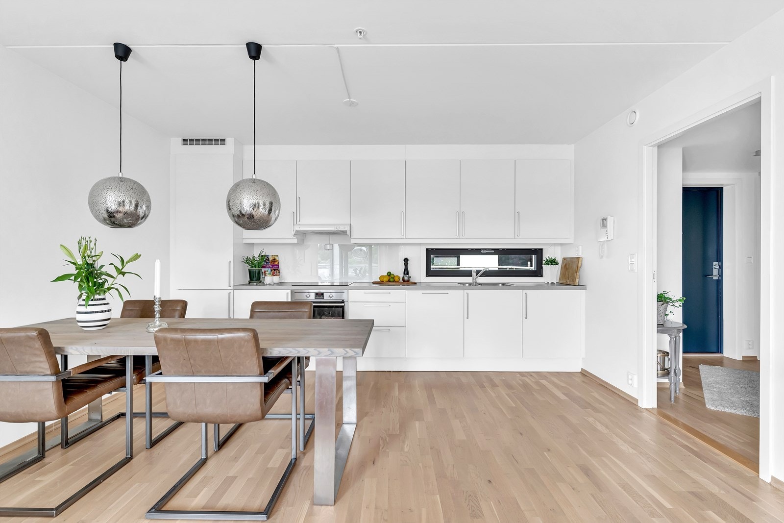 En svært tiltalende og romslig 2-roms selveierleilighet på Åråsen med garasjeplass og el.billader. Galleribilde