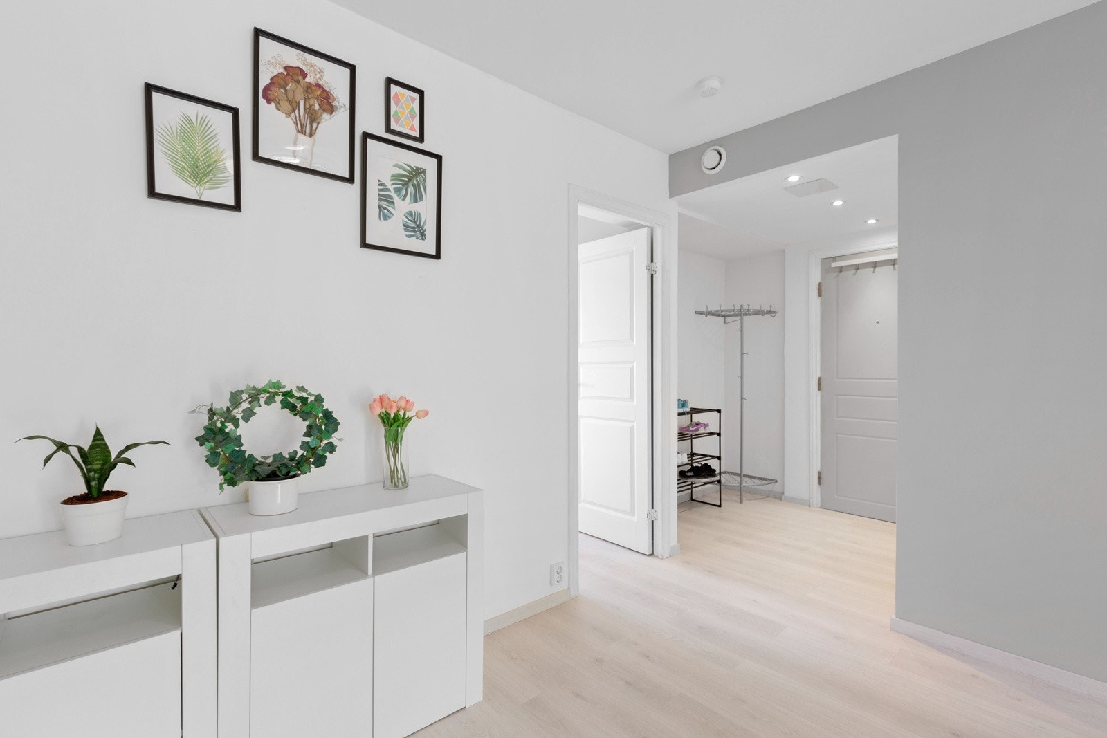 Hele leiligheten var gjenstand for omfattende totaloppussing fra 2015, og frem til i dag. Galleribilde