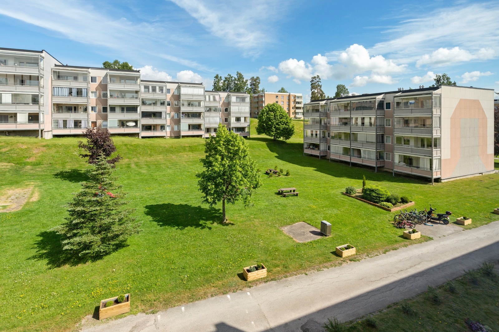 Leiligheten ligger i et populært området i trivelig borettslag. Galleribilde